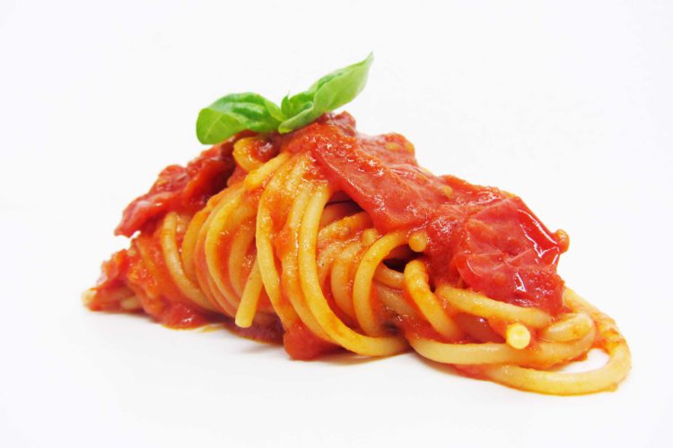 espaguete ao tomate